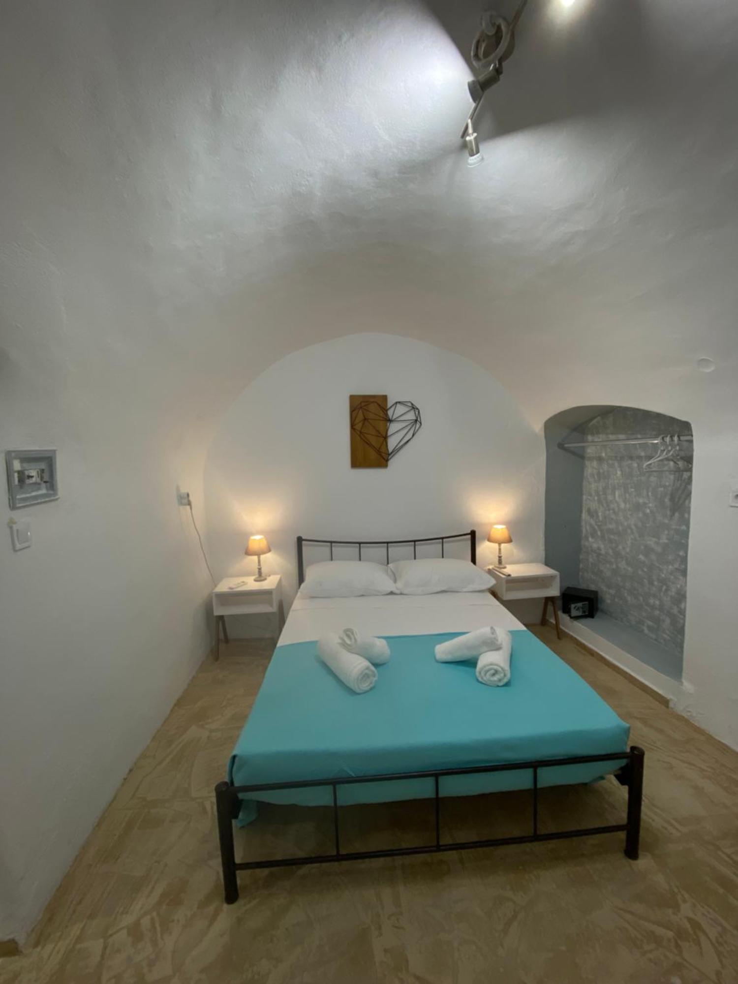 Cueva Con Vista Studios Pýrgos 外观 照片